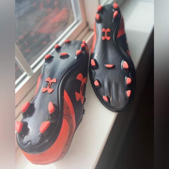 Under Armor Soccer/Flag Football Cleats - Picture 6 of 8